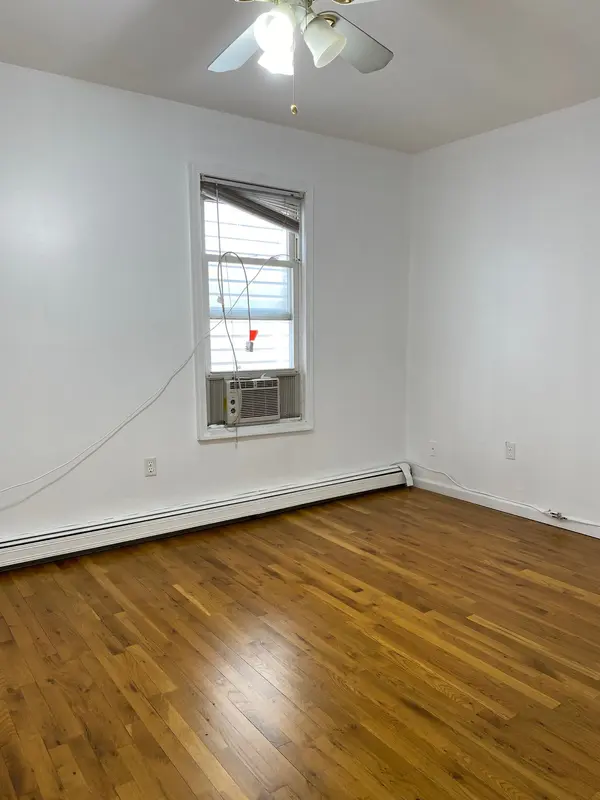 67 Glover Ave #2F, Yonkers, NY 10704