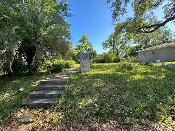 1109 W Gonzalez St, Pensacola, FL 32501