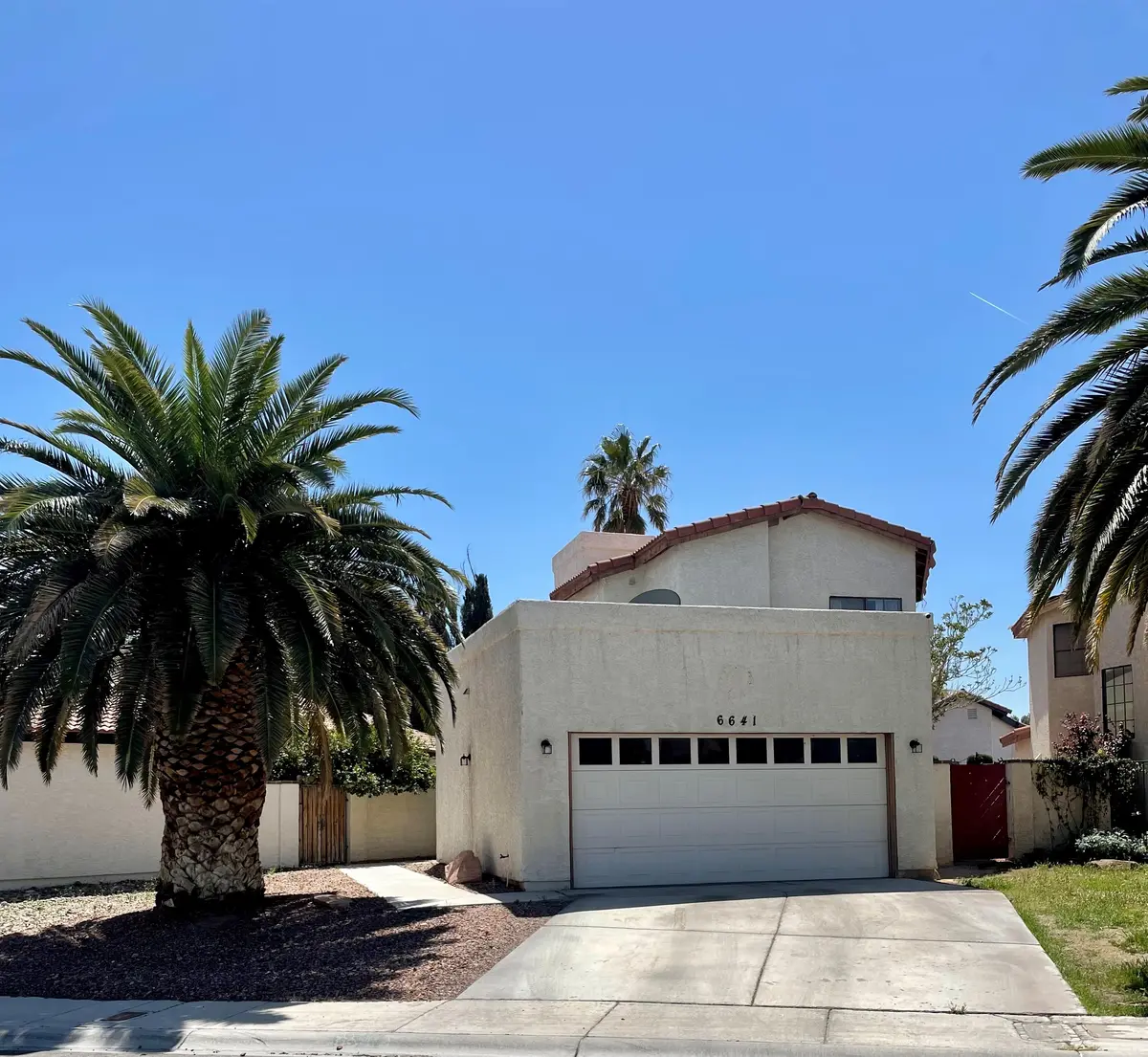 6641 Gatehouse Ln, Las Vegas, NV 89108