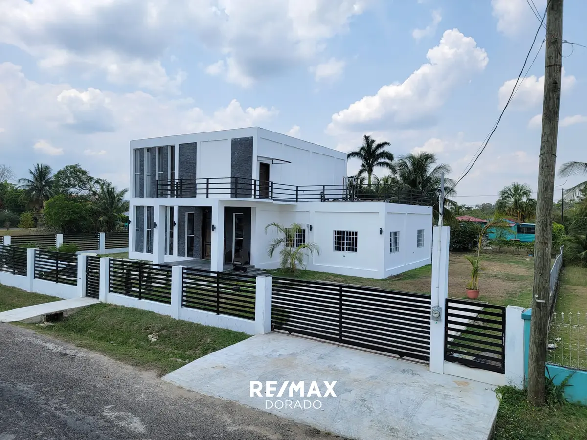 Modern Family House, Belmopan City Belize,