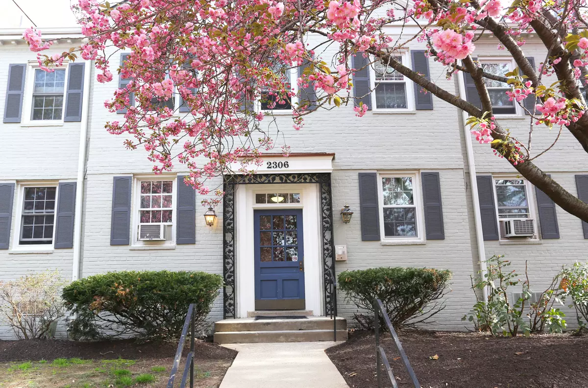 Silver Spring, MD 20910,2306 Colston Dr #201