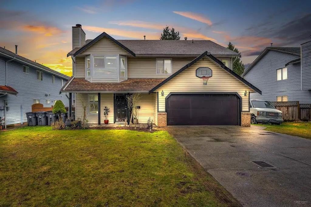 9552 159A St, Surrey, BC V4N 2L9