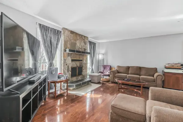 416 Forest Way SE, Calgary, AB T2A 5E8