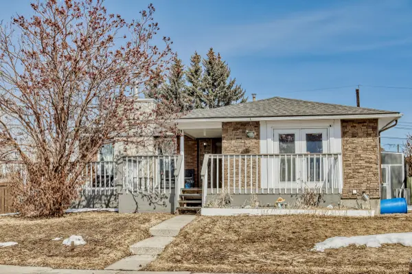 416 Forest Way SE, Calgary, AB T2A 5E8