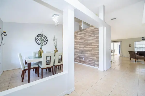 8713 Black Canyon Dr, Orlando, FL 32829
