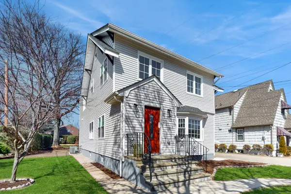 666 Grove St, Clifton, NJ 07013