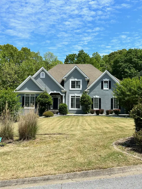 125 Gray Fox Pt, Fayetteville, GA 30214