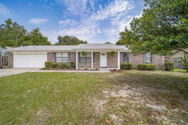 3510 Wimbledon Dr, Pensacola, FL 32504