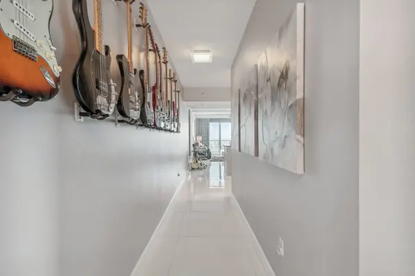 3000 Oasis Grand Blvd #Apt 2007, Fort Myers, FL 33916