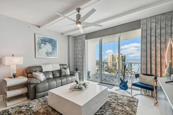 3000 Oasis Grand Blvd #Apt 2007, Fort Myers, FL 33916