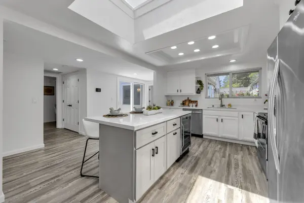 692 Silver Lake Dr, Danville, CA 94526