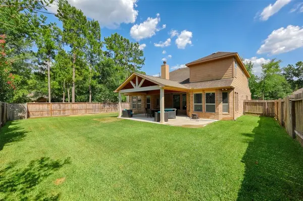 651 Spring Forest Dr, Conroe, TX 77302