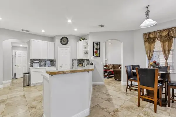 2556 Chapala Dr, Kissimmee, FL 34746