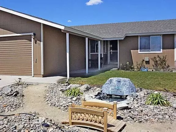 915 Amador Cir, Carson City, NV 89705