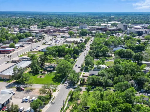 Conroe, TX 77301,406 E Phillips St