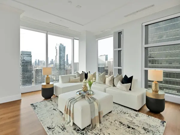 183 Wellington St W #3803, Toronto, ON M5V 0A1