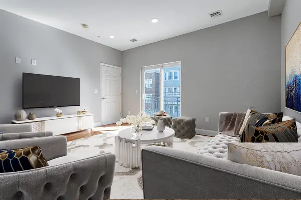 33 Wallis Ave, Jersey City, NJ 07306