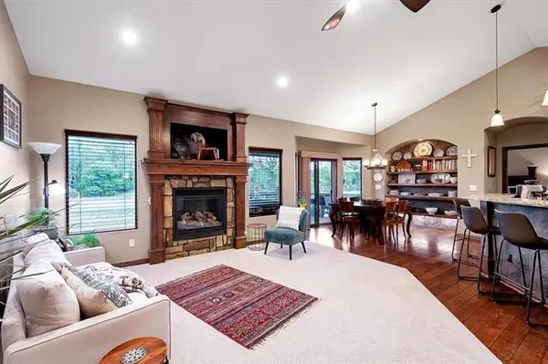 3002 E Sunflower Dr, Derby, KS 67037