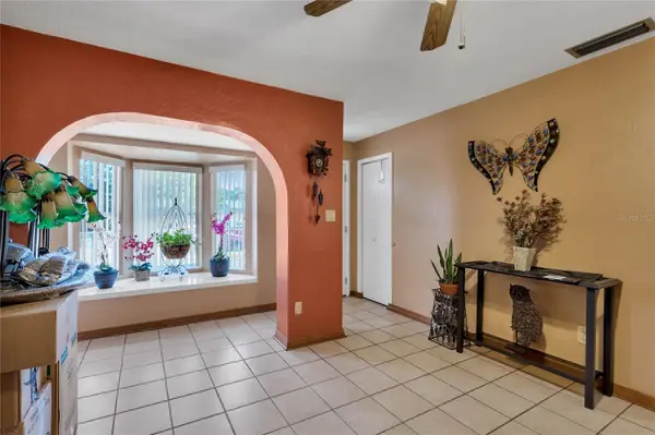 5951 Abercorn Dr, Orlando, FL 32812