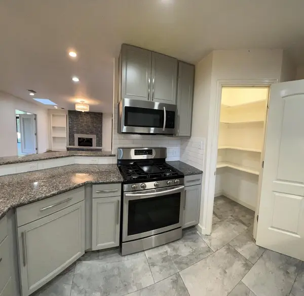 1616 Amherst Dr Plano, TX 75075