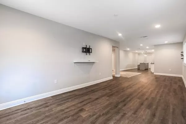 Metairie, LA 70005,105 Locust St