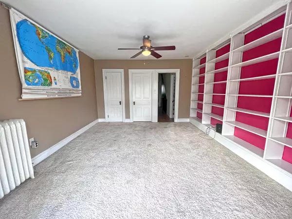 39 N West St Allentown, PA 18102