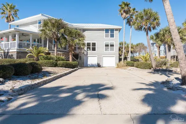 15 Calle Hermosa, Gulf Breeze, FL 32561