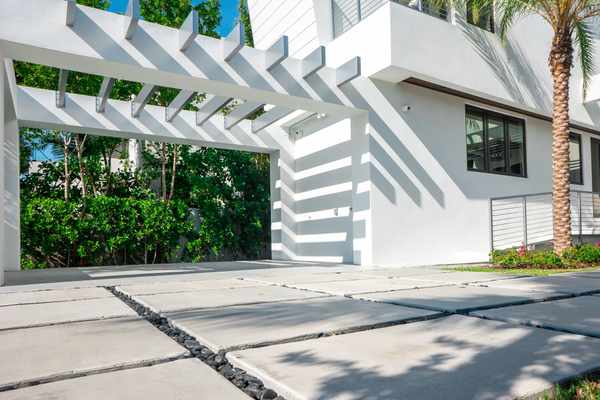 1311 Stillwater Dr Miami Beach, FL 33141