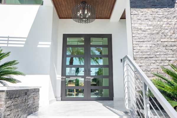 1311 Stillwater Dr Miami Beach, FL 33141