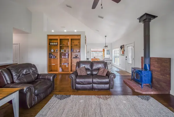 2232 Colville Ln, Jay, FL 32565