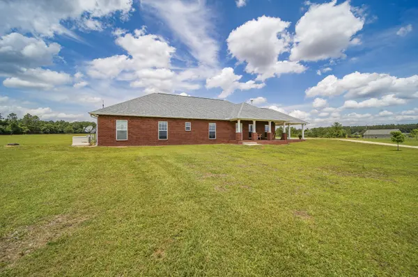 2232 Colville Ln, Jay, FL 32565