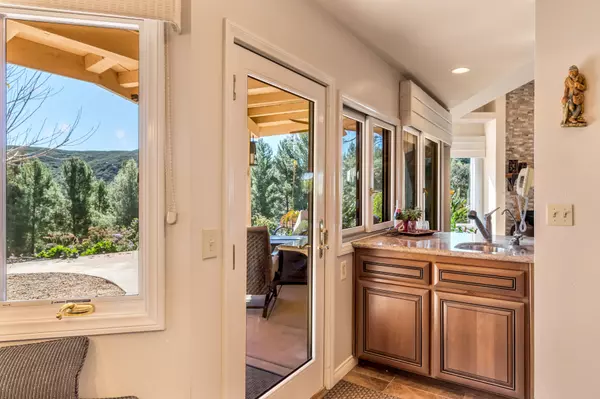 3727 Via Palo Verde Lago Alpine, CA 91901