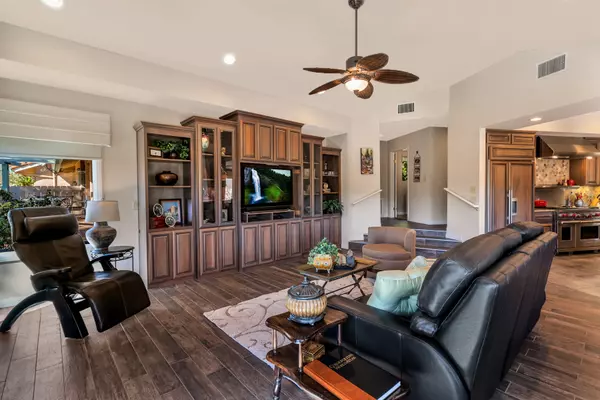 3727 Via Palo Verde Lago Alpine, CA 91901