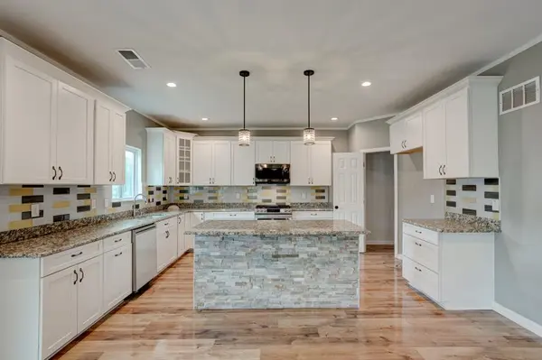 2863 Shoals Hill Ct SE, Dacula, GA 30019