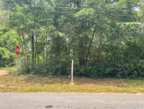 Mosby St, Milton, FL 32571