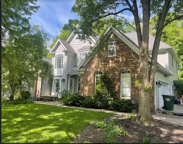 685 Lake Trl, Aurora, OH 44202