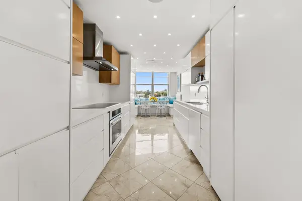 5640 Collins Ave #4D, Miami Beach, FL 33140