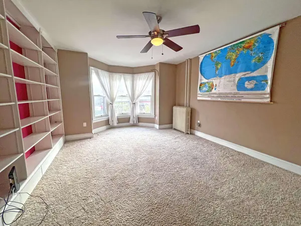 39 N West St, Allentown, PA 18102