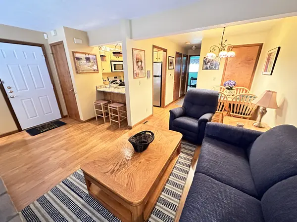 1403 N Oakhill Dr #H-2, South Bend, IN 46637