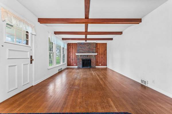 2417 Ridgewood Ct New Castle, PA 16101