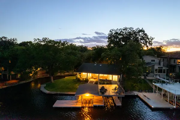 100 Riverside Dr, Kingsland, TX 78639
