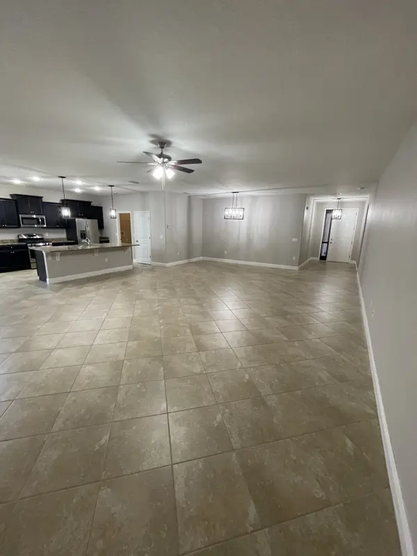 1327 Lake Baton Dr, Deltona, FL 32725