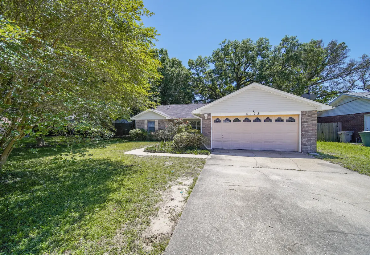 6123 Bradshaw Dr, Pensacola, FL 32526