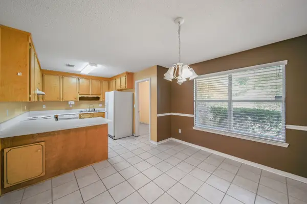 6123 Bradshaw Dr, Pensacola, FL 32526