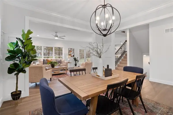 547 E Jackson Rd, Webster Groves, MO 63119