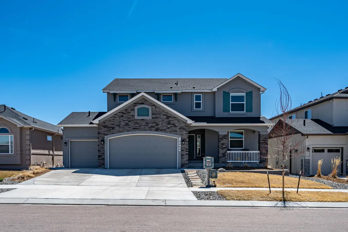 10469 Sharon Springs Dr, Colorado Springs, CO 80924