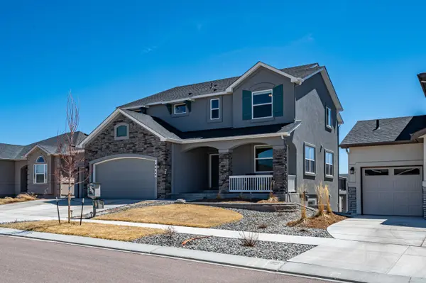 10469 Sharon Springs Dr, Colorado Springs, CO 80924