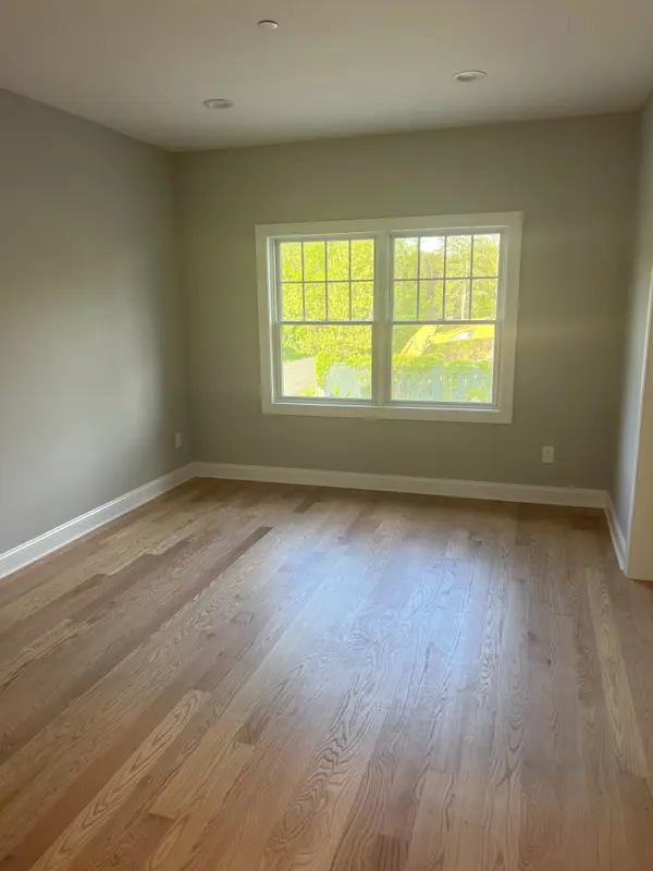 170 Crotona Ave #Left, Harrison, NY 10528