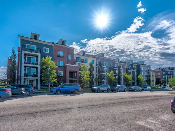 Calgary, AB T2Z 4R2,755 Copperpond Blvd SE #6111