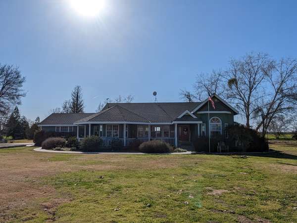 1485 S Cornucopia Rd, Exeter, CA 93221